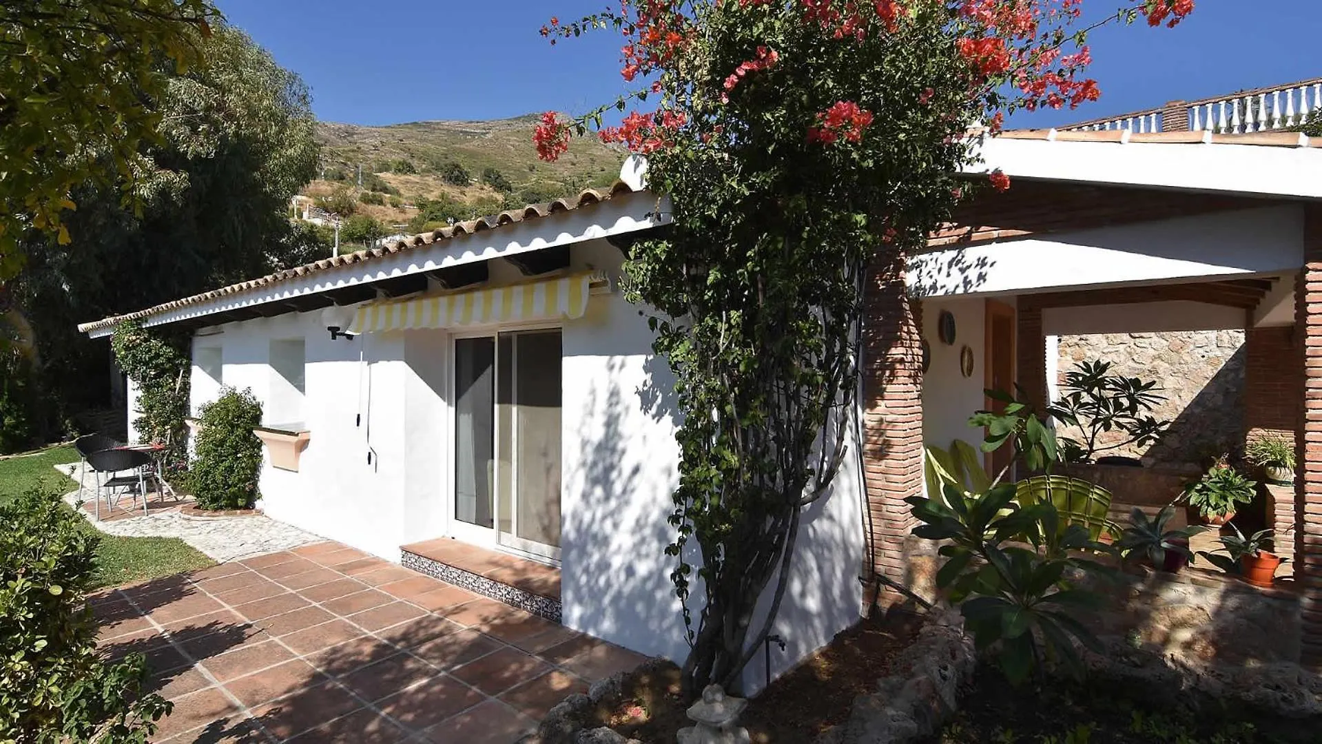 Casitas Select - Villa Abajo In Mijas